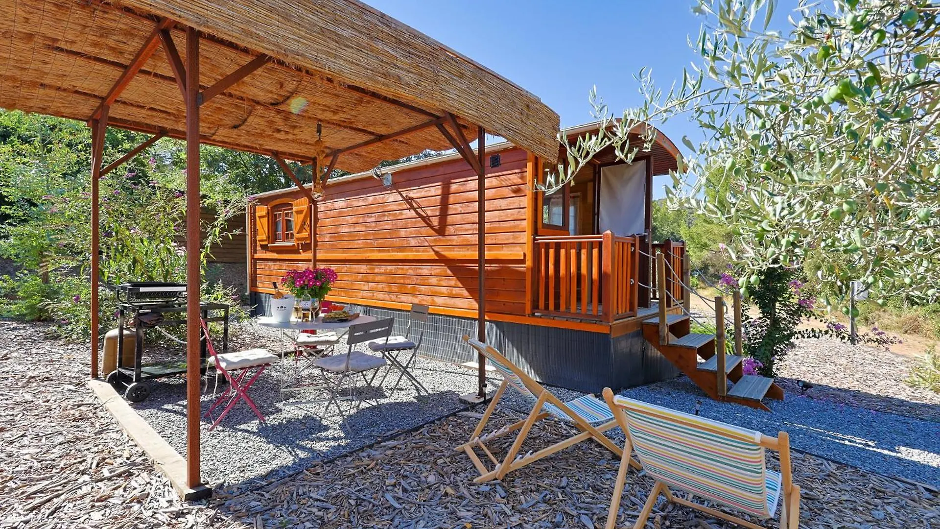 Campingplads Roulotte Au Coeur Des Vignes, Hyeres Hotel