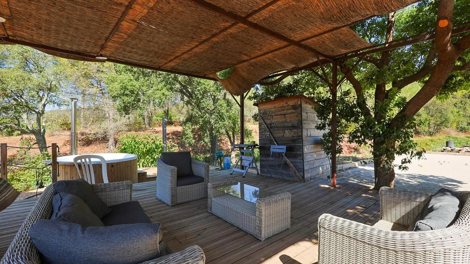 Campingplads Roulotte Au Coeur Des Vignes, Hyeres Hotel